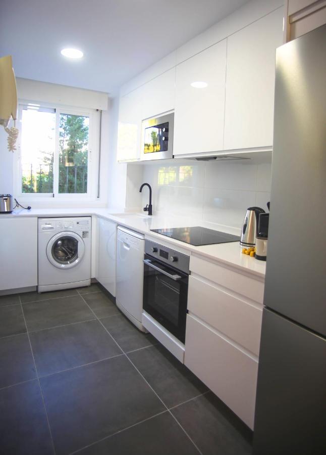 Walk To Puerto Banus, 2Br, 2Bth, Pool Apartment มาร์เบยา ภายนอก รูปภาพ